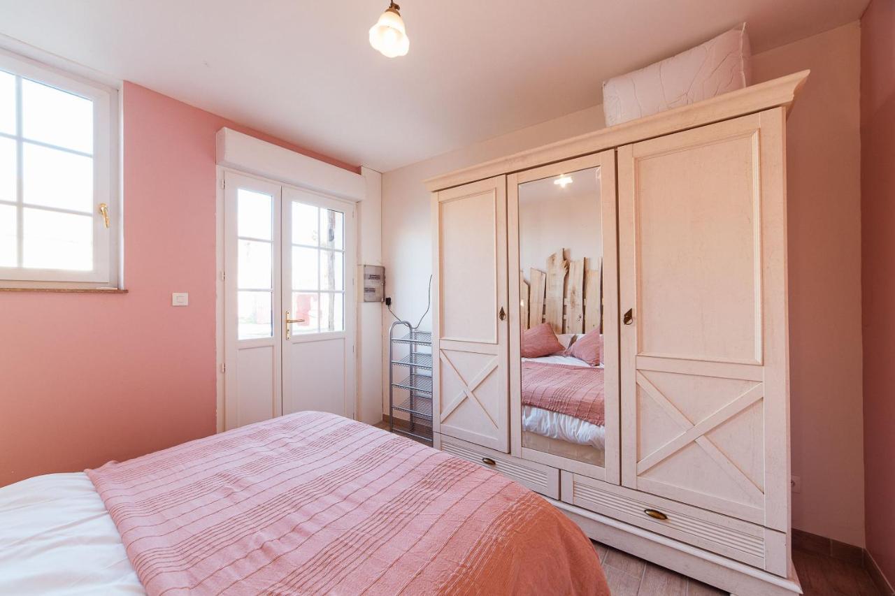 Appartement Prive Le Chardonnay, Jardin, Parking Buchères Екстериор снимка