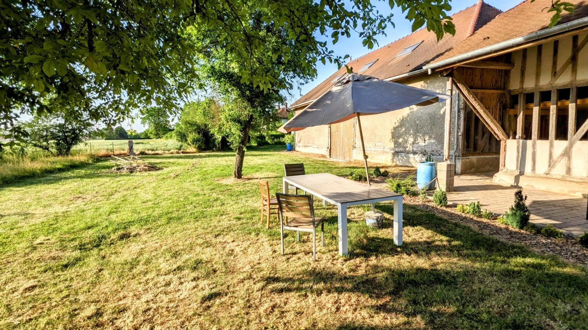 Appartement Prive Le Chardonnay, Jardin, Parking Buchères Екстериор снимка